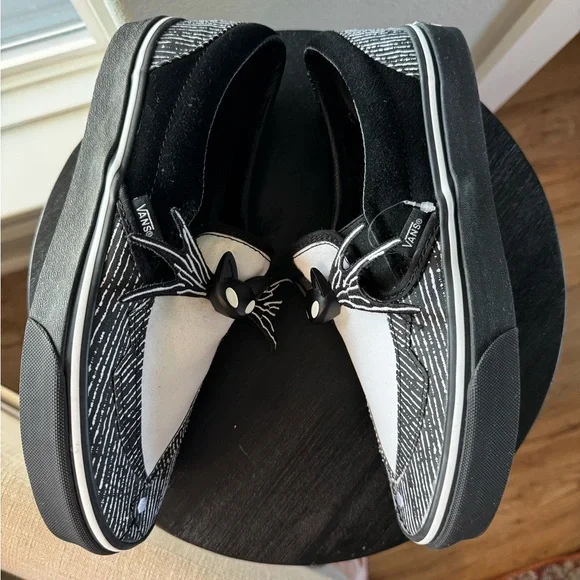 Jack Skellington Limited Edition Slip Ons - Picture 6 of 12